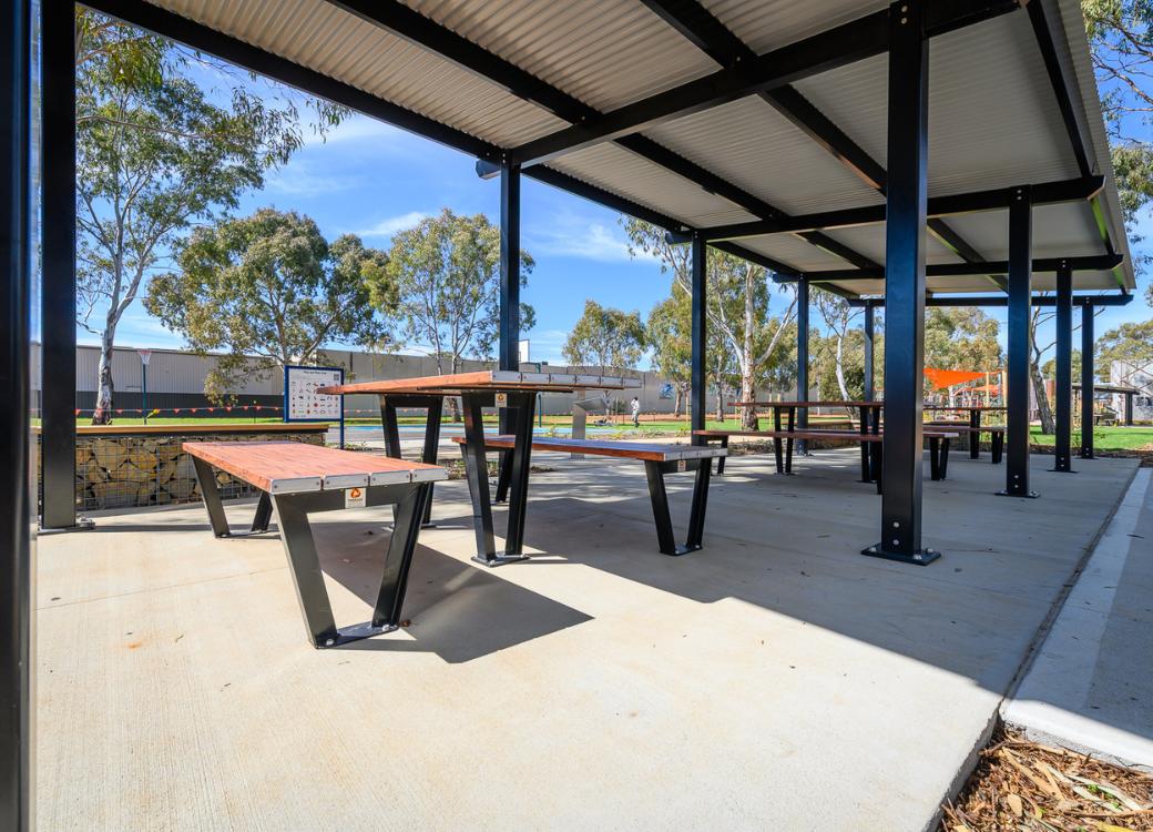 Monaco Aluminium Table Setting - Image 12