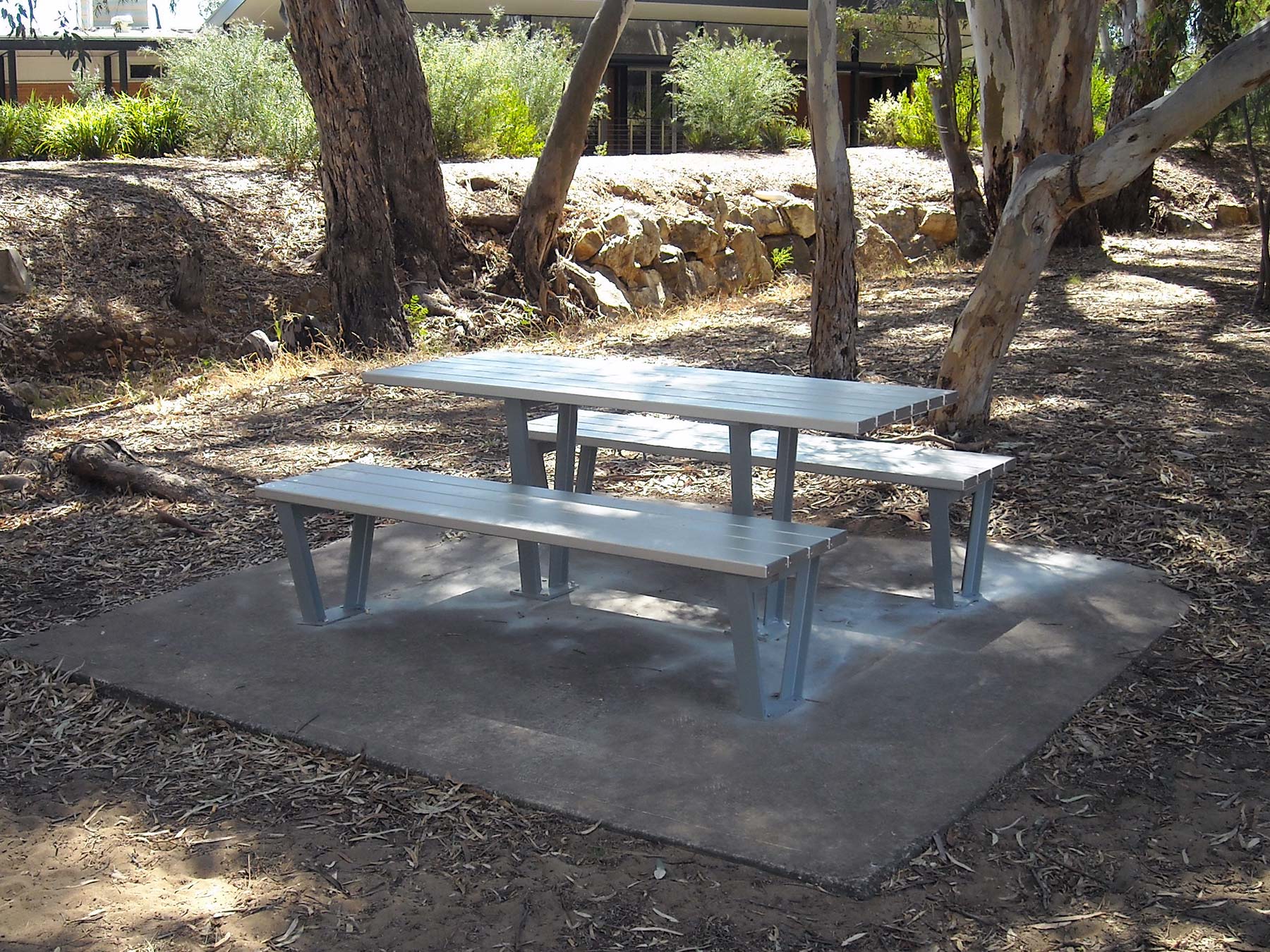 Monaco Aluminium Table Setting