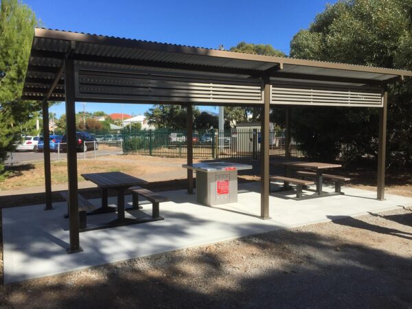 Skillion Shelter with Screening