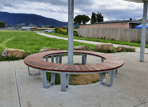 Novar 360 Degree Circular Bench